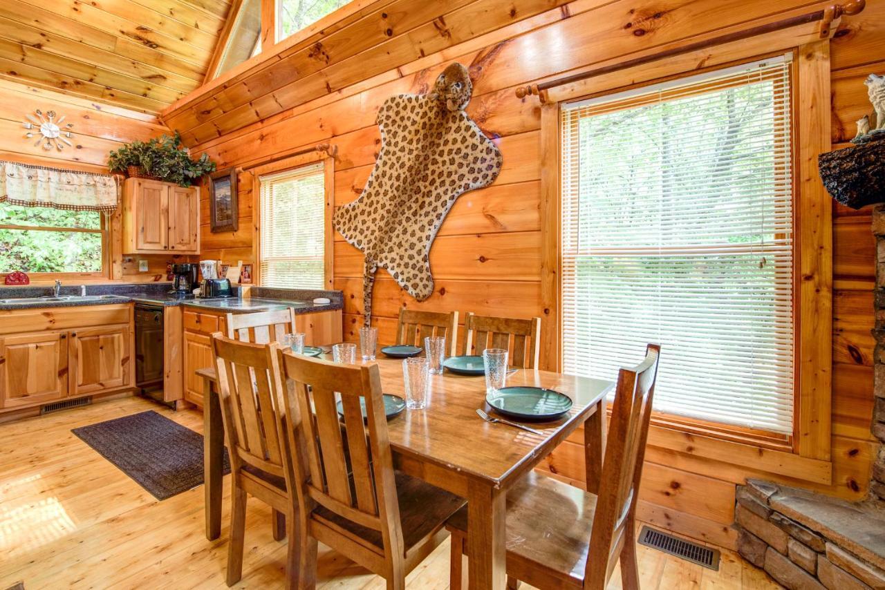 Cabin Of Dreams, 3 Bedroom Water View, Wifi, Hot Tub, Pool Table, Sleep 8 Sevierville Buitenkant foto