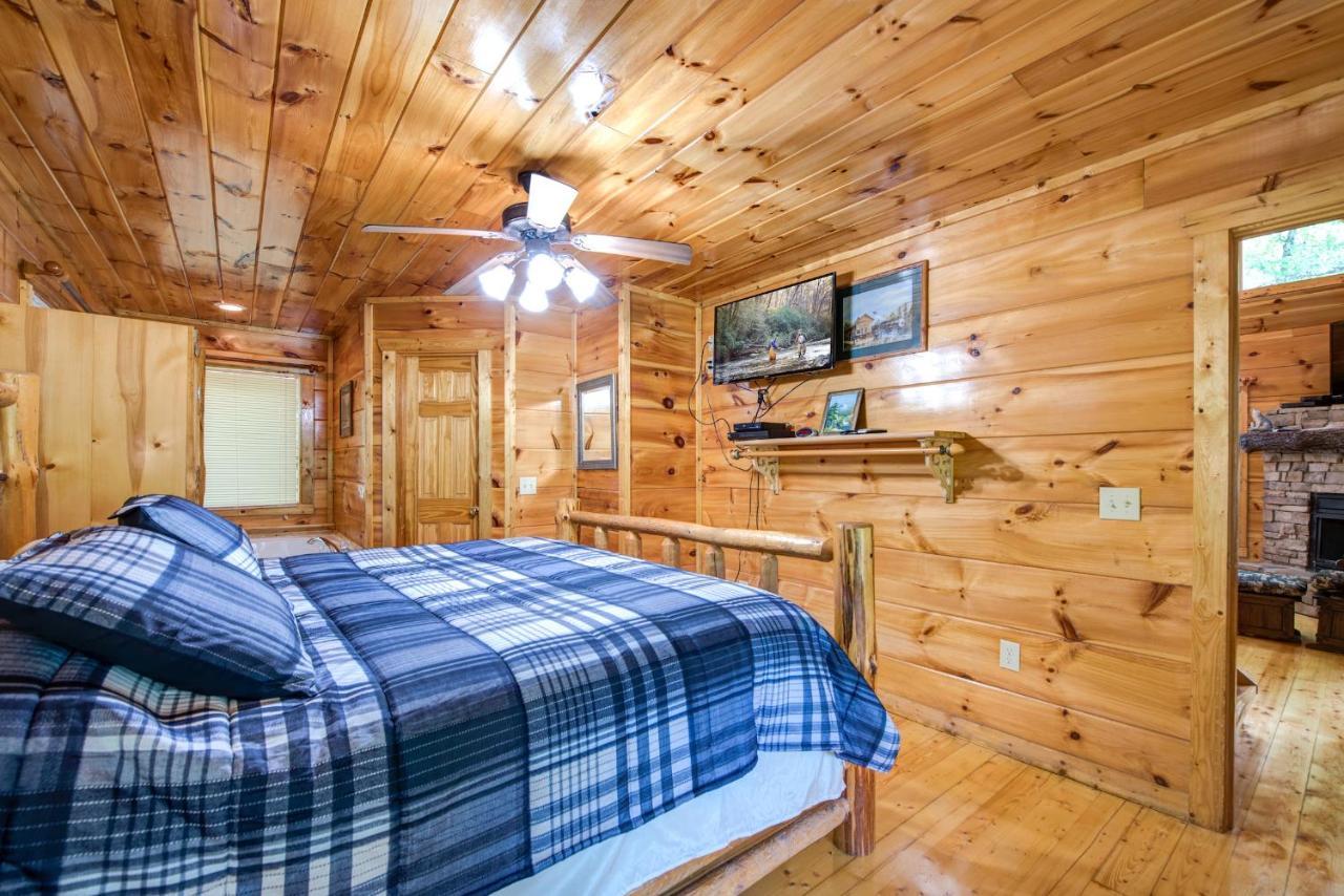 Cabin Of Dreams, 3 Bedroom Water View, Wifi, Hot Tub, Pool Table, Sleep 8 Sevierville Buitenkant foto