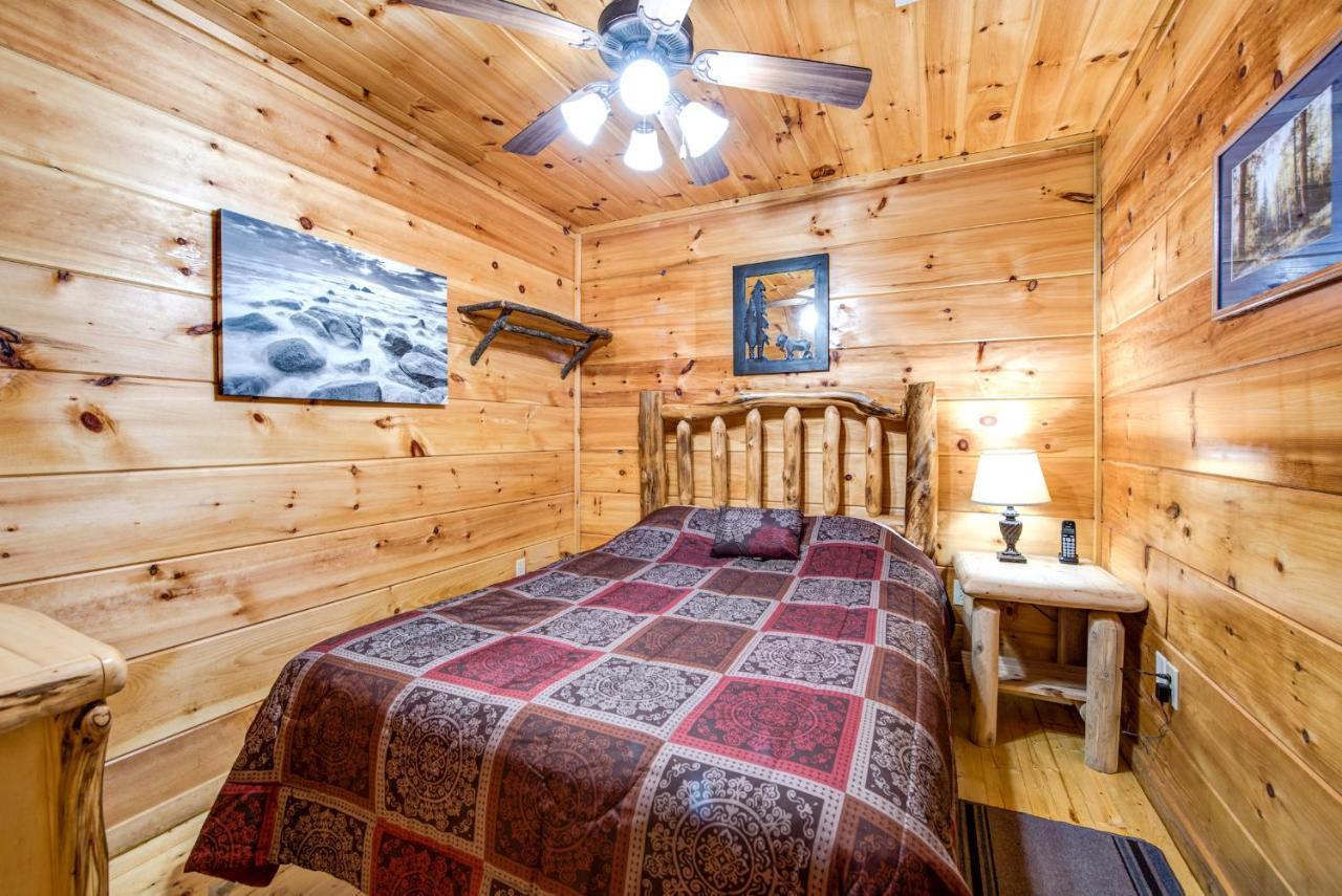 Cabin Of Dreams, 3 Bedroom Water View, Wifi, Hot Tub, Pool Table, Sleep 8 Sevierville Buitenkant foto
