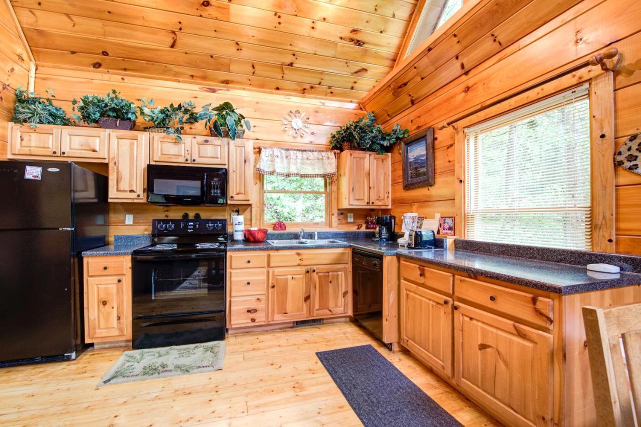 Cabin Of Dreams, 3 Bedroom Water View, Wifi, Hot Tub, Pool Table, Sleep 8 Sevierville Buitenkant foto